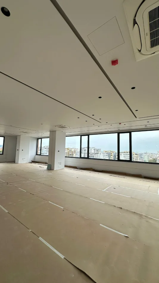 Tirane, jepet me qera zyre Kati 6, 581 m² 10.000 € 