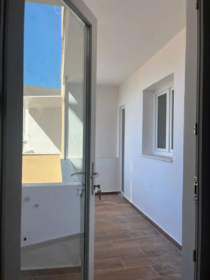 Tirane, shitet apartament 1+1+Ballkon Kati 3, 50 m² 115.000 € (Rruga Todi Shkurti)