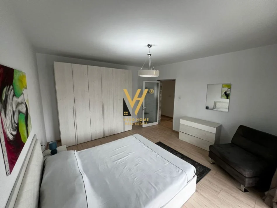 Tirane, jepet me qera apartament 2+1+Ballkon Kati 4, 110 m² 870 € (KOMUNA E PARISIT)