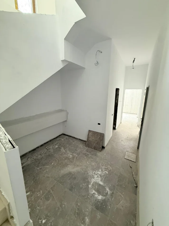 Tirane, shitet vile 2 Katshe Kati 0, 334 m² 750.000 € (TEG)