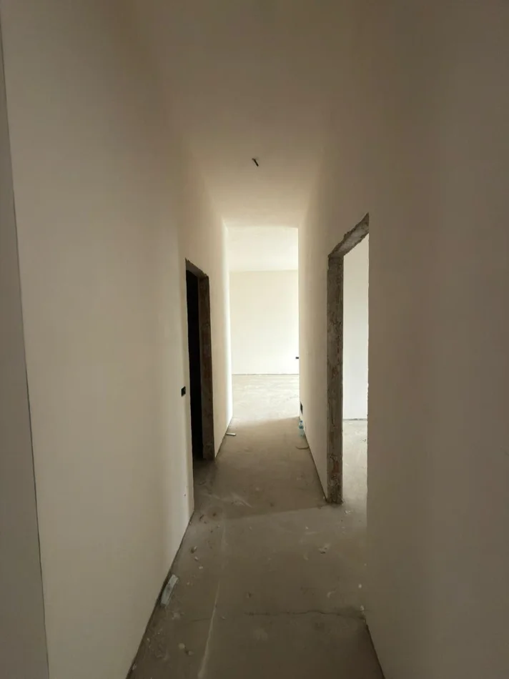Tirane, shitet apartament 2+1 Kati 5, 122 m² 122.000 € (Rruga Demokracia)