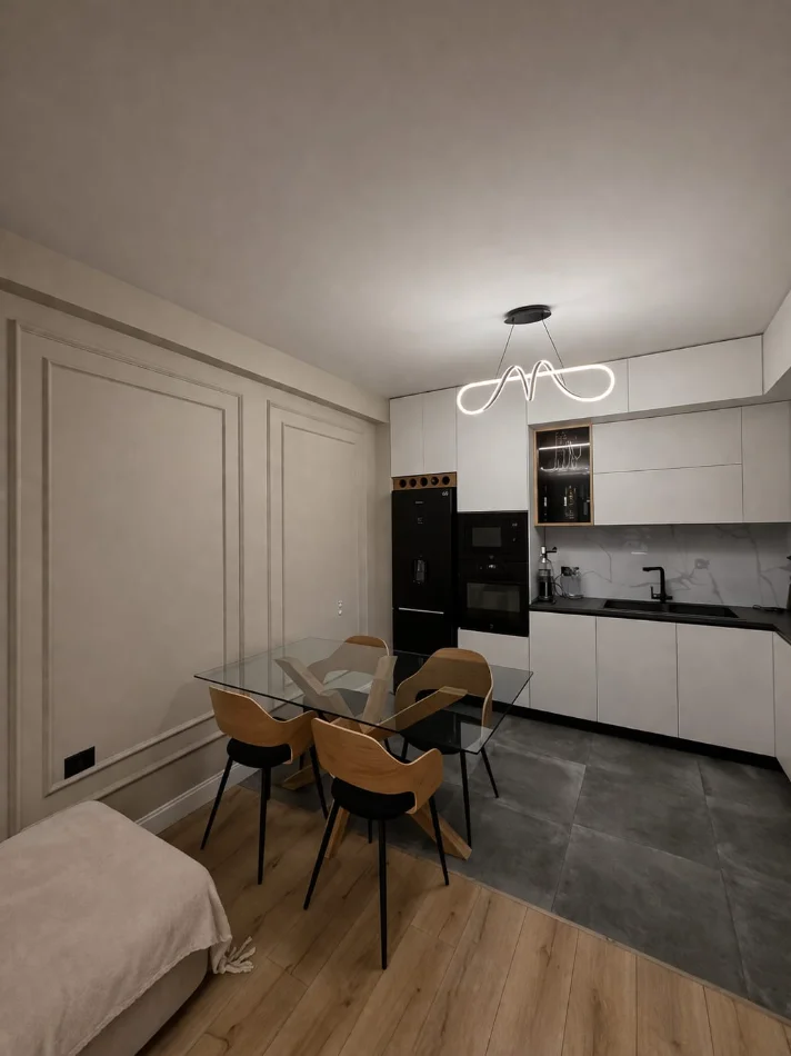 Tirane, shitet apartament 2+1+Ballkon , 112 m² 370.000 € (Komuna e Parisit)