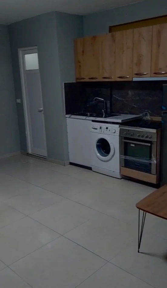 SHITET GARSONIERE , 30 m²  ME CMIM 60.000 € TEK KODRA E E DIELLIT