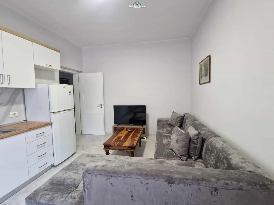 Tirane, jepet me qera apartament 2+1 Kati 4, 80 m² 620 € (zogu i zi)