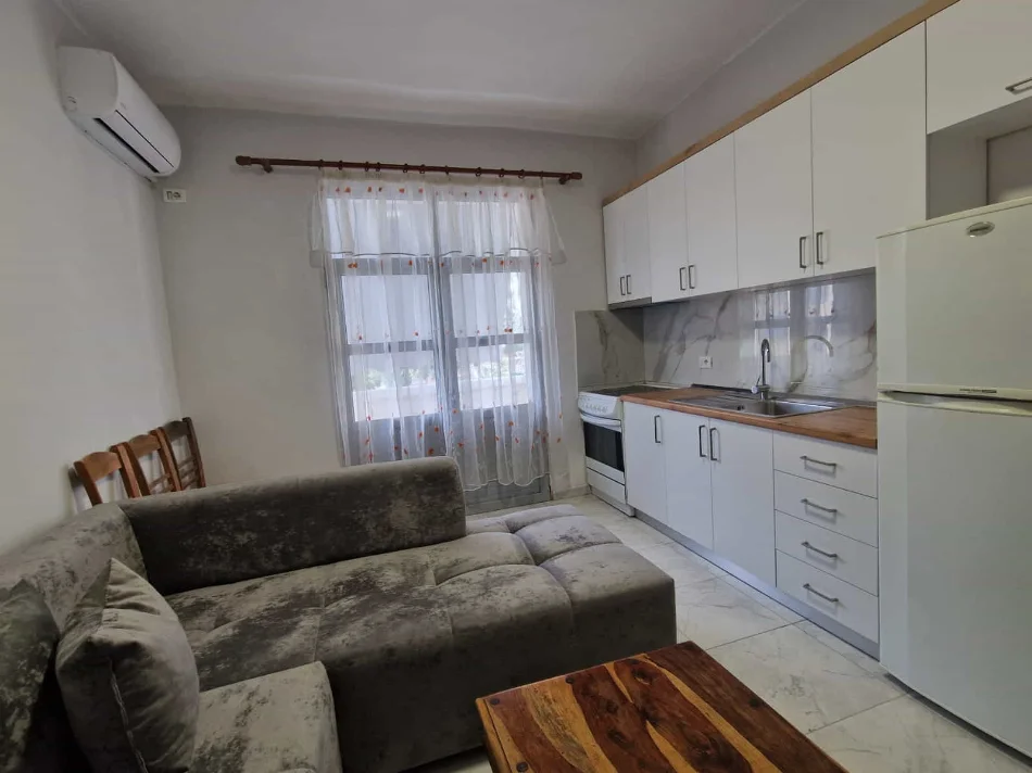 Tirane, jepet me qera apartament 2+1 Kati 4, 80 m² 620 € (Afer Ring Center)