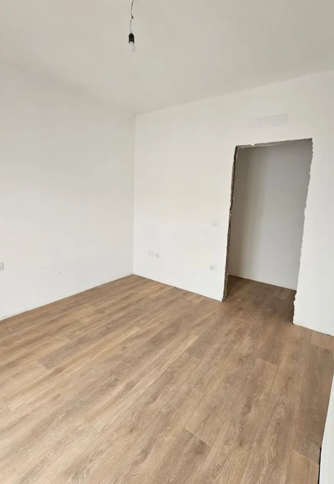 Tirane, shitet apartament 2+1 Kati 5, 95 m² 125.000 € (tirana entery)