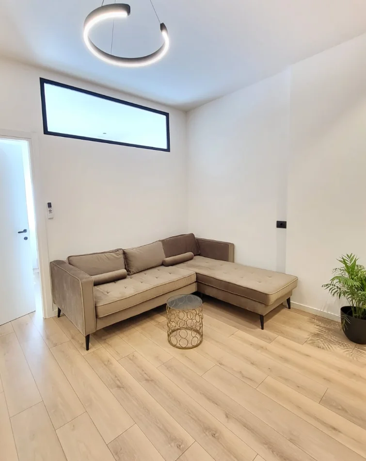 Tirane, shitet apartament 1+1 Kati 6, 65 m² (bulevardi ri)