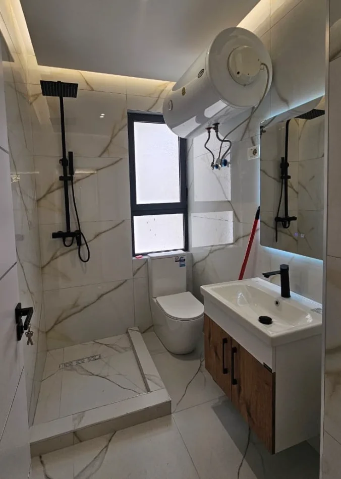 Tirane, shitet apartament 2+1 Kati 3, 116 m² 265.000 € (pallati me shigjeta)