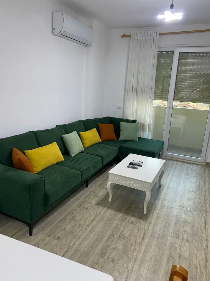 Tirane, jepet me qera apartament 1+1 Kati 5, 72 m² 500 € (AMERICAN 3)