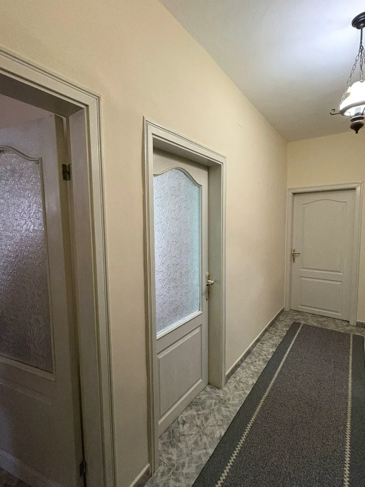Tirane, jepet me qera apartament 2+1 Kati 5, 70 m² 600 € (XHAMIA E TABAKEVE)