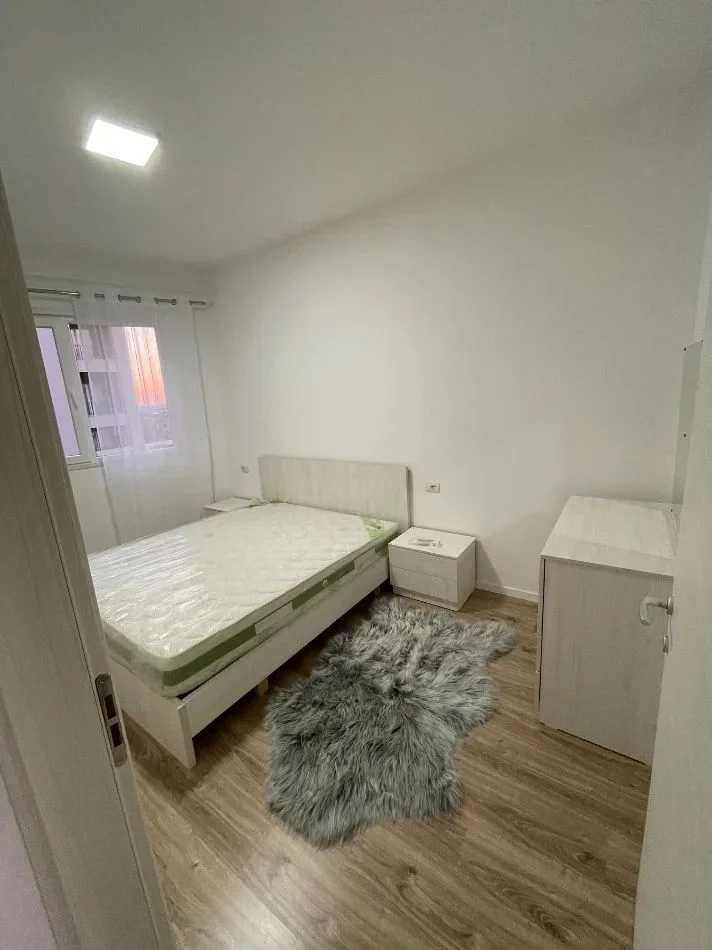 Tirane, jepet me qera apartament 1+1 Kati 6, 70 m² 600 € (KOMPLEKSI AURA)