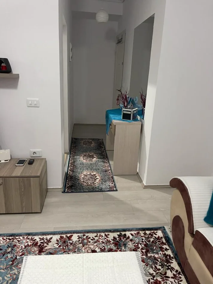 Tirane, jepet me qera apartament 1+1+Aneks Kati 3, 85 m² 500 € 