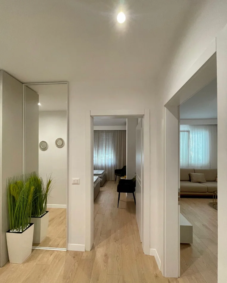 Tirane, jepet me qera apartament 2+1 Kati 6, 90 m² 950 € (RRUGA KAVAJES)