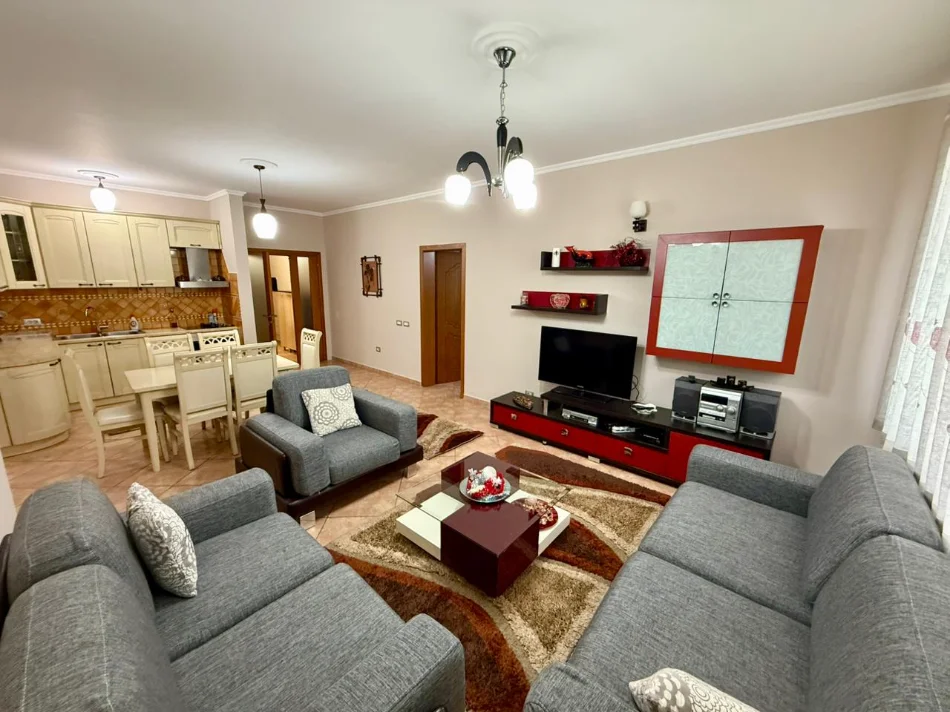 Shqiperi, jepet me qera apartament 2+1 Kati 4, 