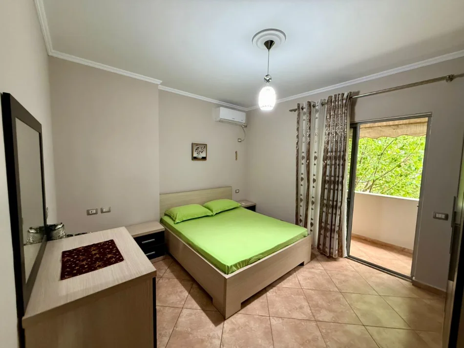 Shqiperi, jepet me qera apartament 2+1 Kati 4, 