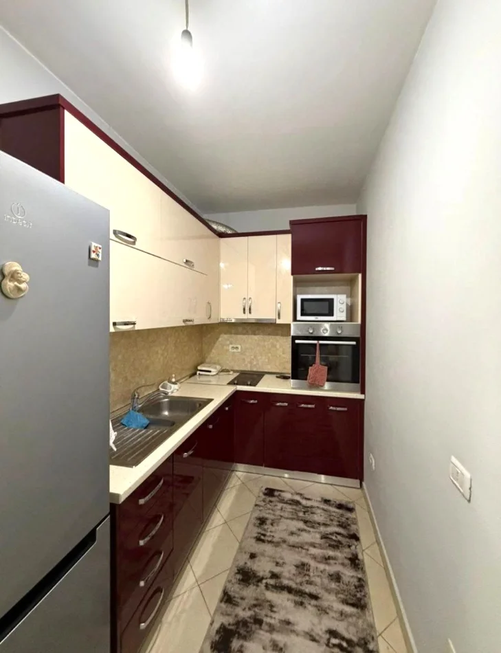 🏡 Jepet me Qera Super Apartament 1+1 ne Astir tek Kompleksi Fratari,  400 Eur