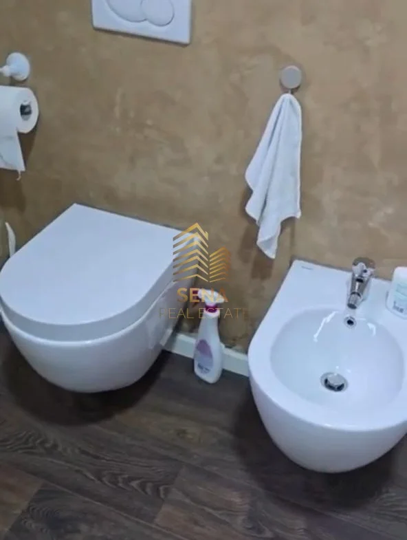 Tirane, jepet me qera apartament 2+1+Ballkon Kati 3, 100 m² 50.000 € (Fresk)