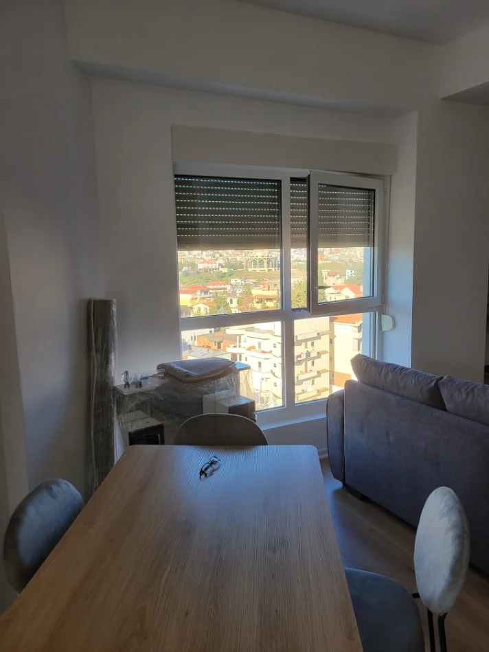 Tirane, jepet me qera apartament 1+1 Kati 6, 60 m² 350 € (ALI DEMI)