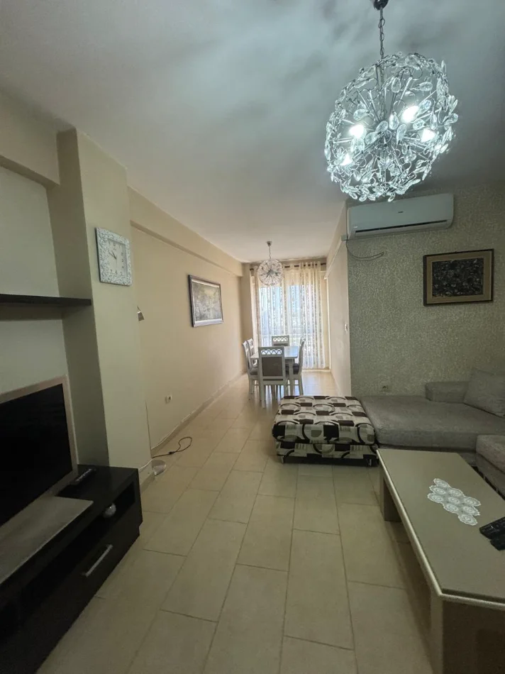 Tirane, jepet me qera apartament 2+1 Kati 3, 85 m² 550 € 