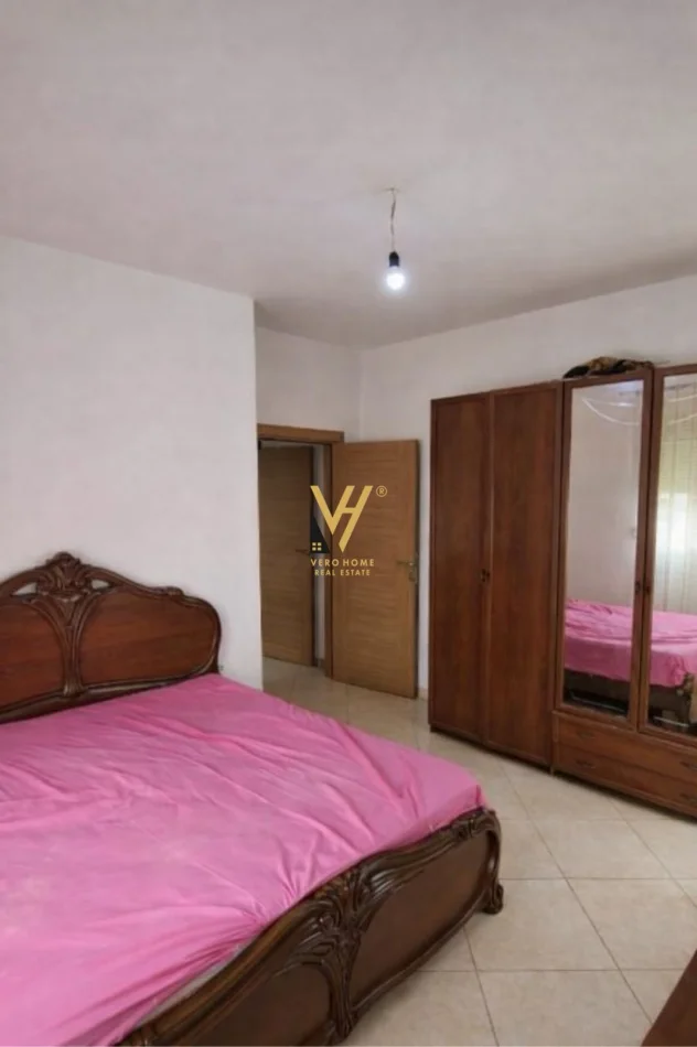 Tirane, jepet me qera apartament 2+1+Ballkon Kati 5, 85 m² 450 € (YZBERISHT)