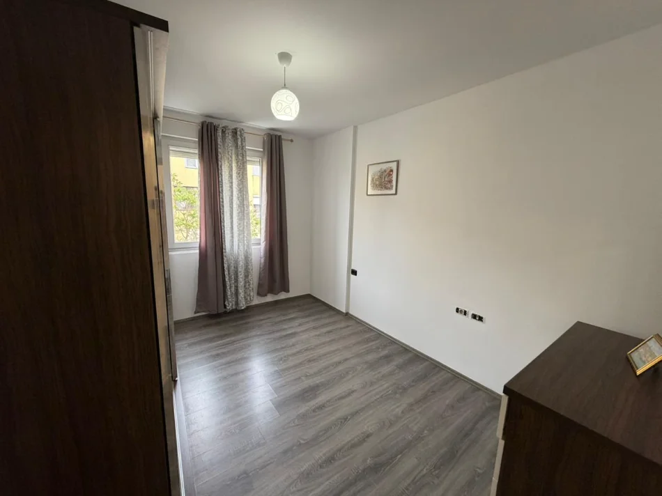 Tirane, shitet apartament 2+1 Kati 6, 90 m² 189.000 € (ish fusha e aviacionit)