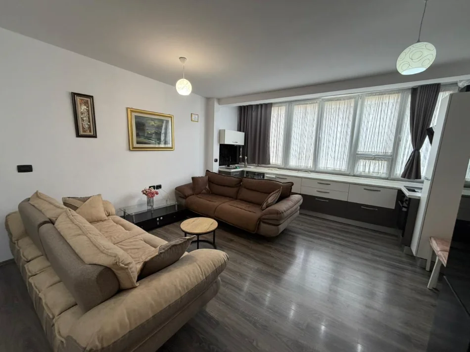 Tirane, shitet apartament 2+1 Kati 6, 90 m² 189.000 € (ish fusha e aviacionit)