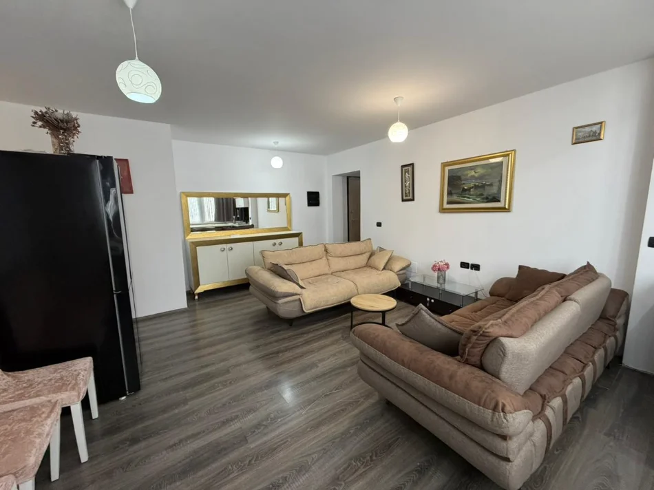 Tirane, shitet apartament 2+1 Kati 6, 90 m² 189.000 € (ish fusha e aviacionit)