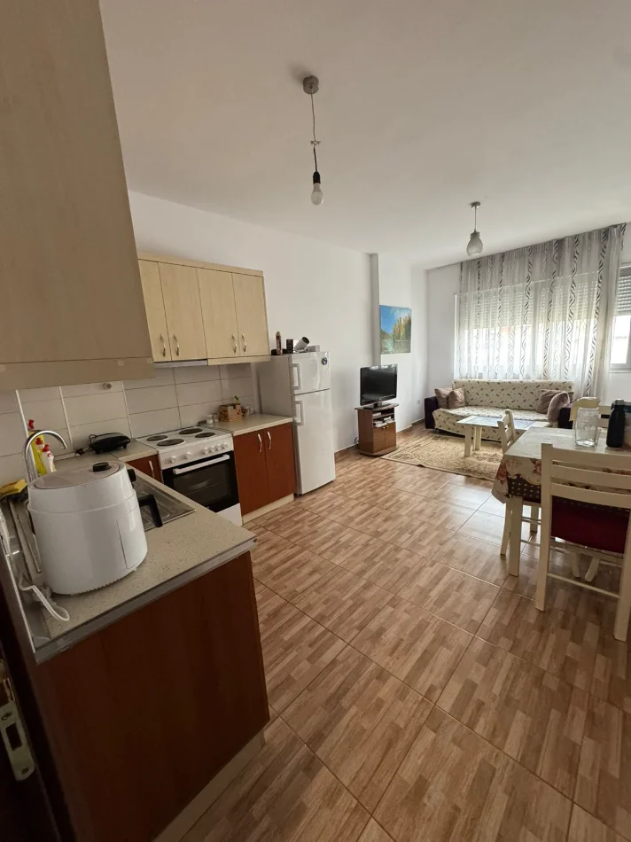 Tirane, jepet me qera apartament 1+1 Kati 2, 70 m² 380 € (Perball Concept Home, Astir)