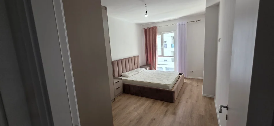 Tirane, jepet me qera apartament 2+1 Kati 2, 70 m² 500 € (Univers City)