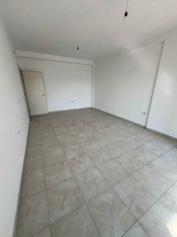 Tirane, shitet apartament 3+1+Ballkon Kati 8, 116 m² 151.450 € (Casa Italia)