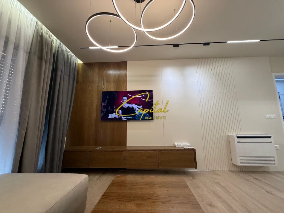 Tirane, jepet me qera apartament 2+1 Kati 6, 95 m² 700 € (PORCELANI)