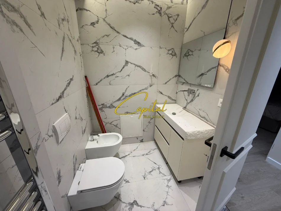 Tirane, jepet me qera apartament 2+1 Kati 6, 95 m² 700 € (PORCELANI)