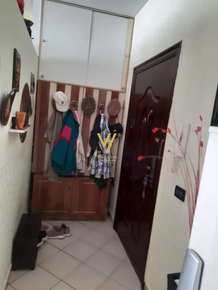 Tirane, shitet apartament 2+1+Ballkon Kati 8, 79 m² 125.000 € (YZBERISHT)