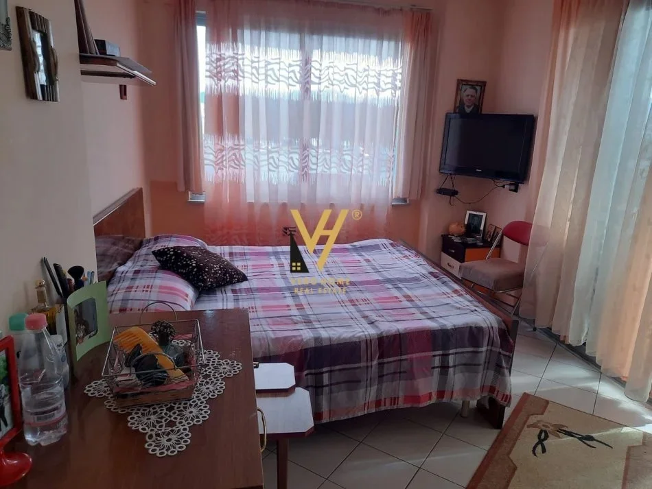 Tirane, shitet apartament 2+1+Ballkon Kati 8, 79 m² 125.000 € (YZBERISHT)