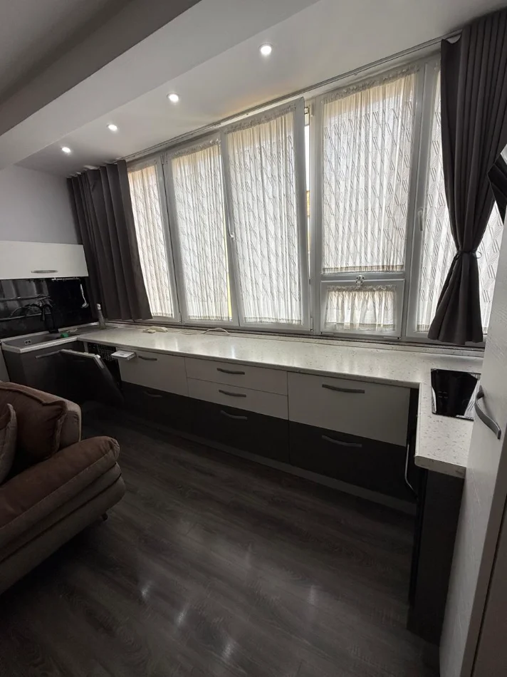 Tirane, shitet apartament 2+1 Kati 6, 90 m² (Fusha e Aviacionit,Prane Supermarket Xhangolli)
