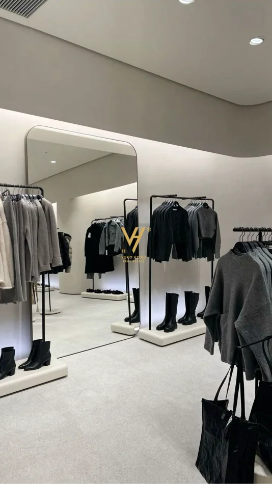 Tirane, shitet dyqan Kati -1, 50 m² 206.000 € (BULEVARDI BAJRAM CURRI)