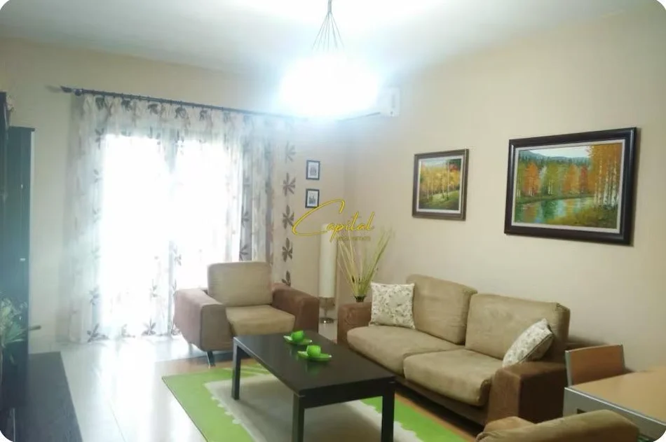 Tirane, jepet me qera apartament 2+1 Kati 2, 110 m² 450 € (ISH TREGU ELEKTRIK)
