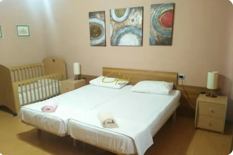 Tirane, jepet me qera apartament 2+1 Kati 2, 110 m² 450 € (ISH TREGU ELEKTRIK)