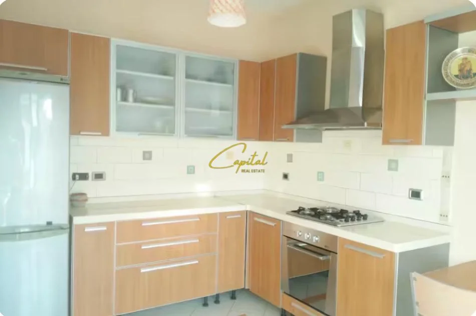 Tirane, jepet me qera apartament 2+1 Kati 2, 110 m² 450 € (ISH TREGU ELEKTRIK)