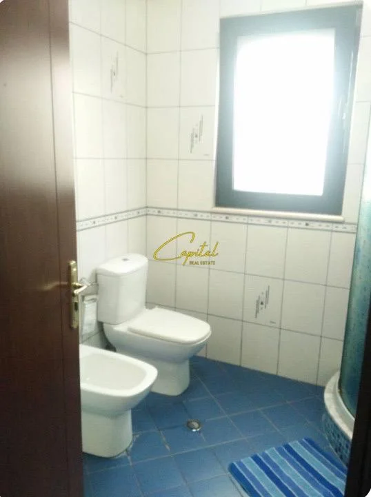 Tirane, jepet me qera apartament 2+1 Kati 2, 110 m² 450 € (ISH TREGU ELEKTRIK)