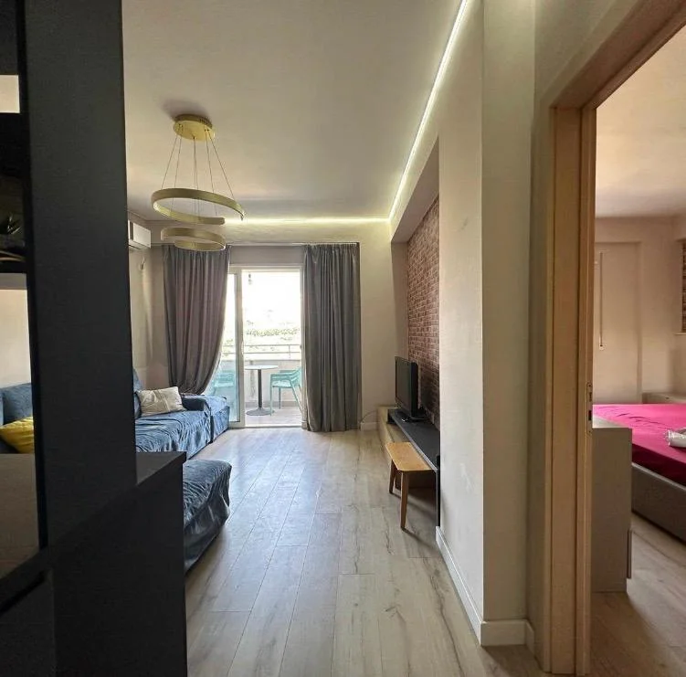 Tirane, jepet me qera apartament 2+1 Kati 2, 107 m² 400 € 