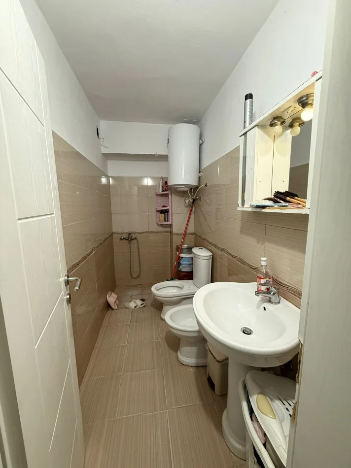 Tirane, shitet apartament 2+1+Ballkon Kati 2, 73 m² 145.000 € (Ali Demi)