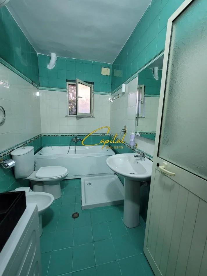 Tirane, jepet me qera apartament 2+1 Kati 1, 86 m² 650 € (RRUGA MINE PEZA)