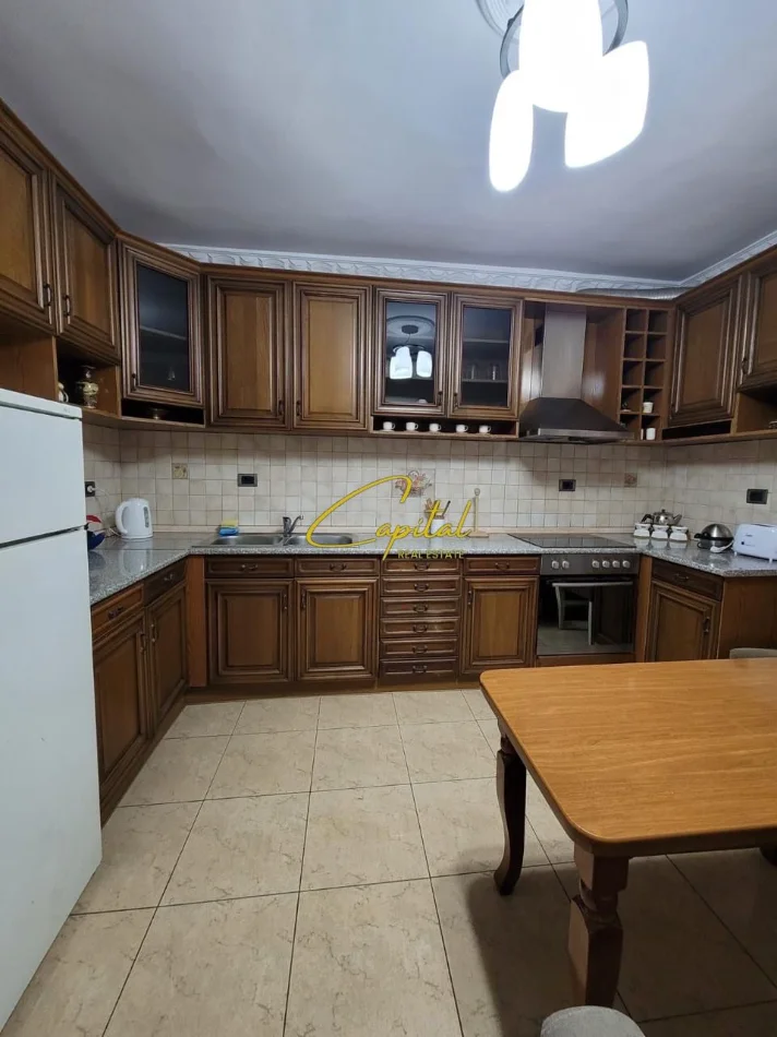 Tirane, jepet me qera apartament 2+1 Kati 1, 86 m² 650 € (RRUGA MINE PEZA)