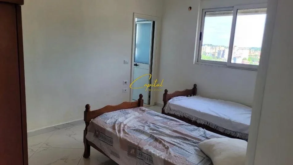 Tirane, jepet me qera apartament+verande | Penthouse 3+1 Kati 7, 200 m² 600 € (KODRA E PRIFTIT)