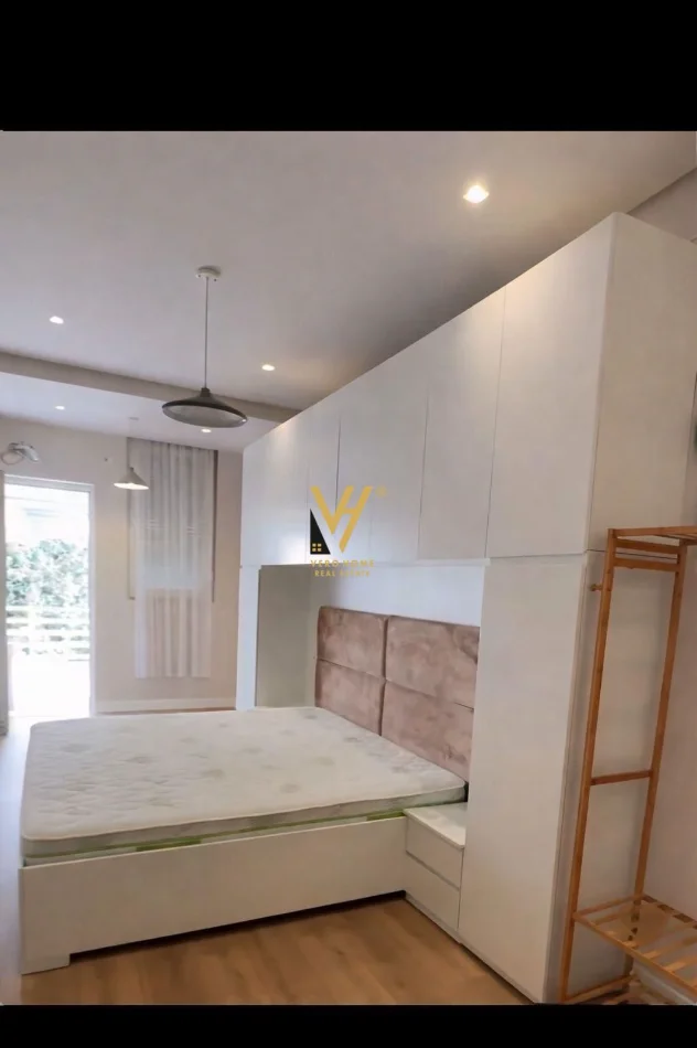 Tirane, jepet me qera apartament 1+1+Ballkon Kati 0, 56 m² 550 € (LIQENI I THATE)