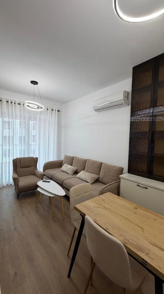 Tirane, jepet me qera apartament 1+1+Ballkon Kati 6, 65 m² 450 € 