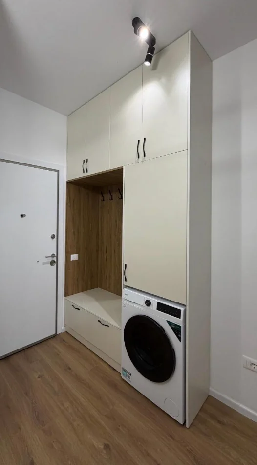 Tirane, jepet me qera apartament 1+1+Ballkon Kati 6, 65 m² 450 € 