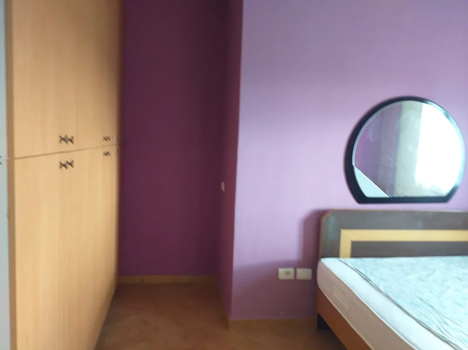 Tirane, jepet me qera apartament 1+1+Ballkon Kati 2, 60 m² 330 mije leke