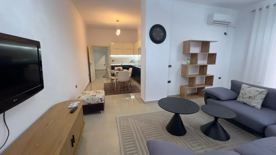 Tirane, jepet me qera apartament 2+1 Kati 0, 100 m² 650 €